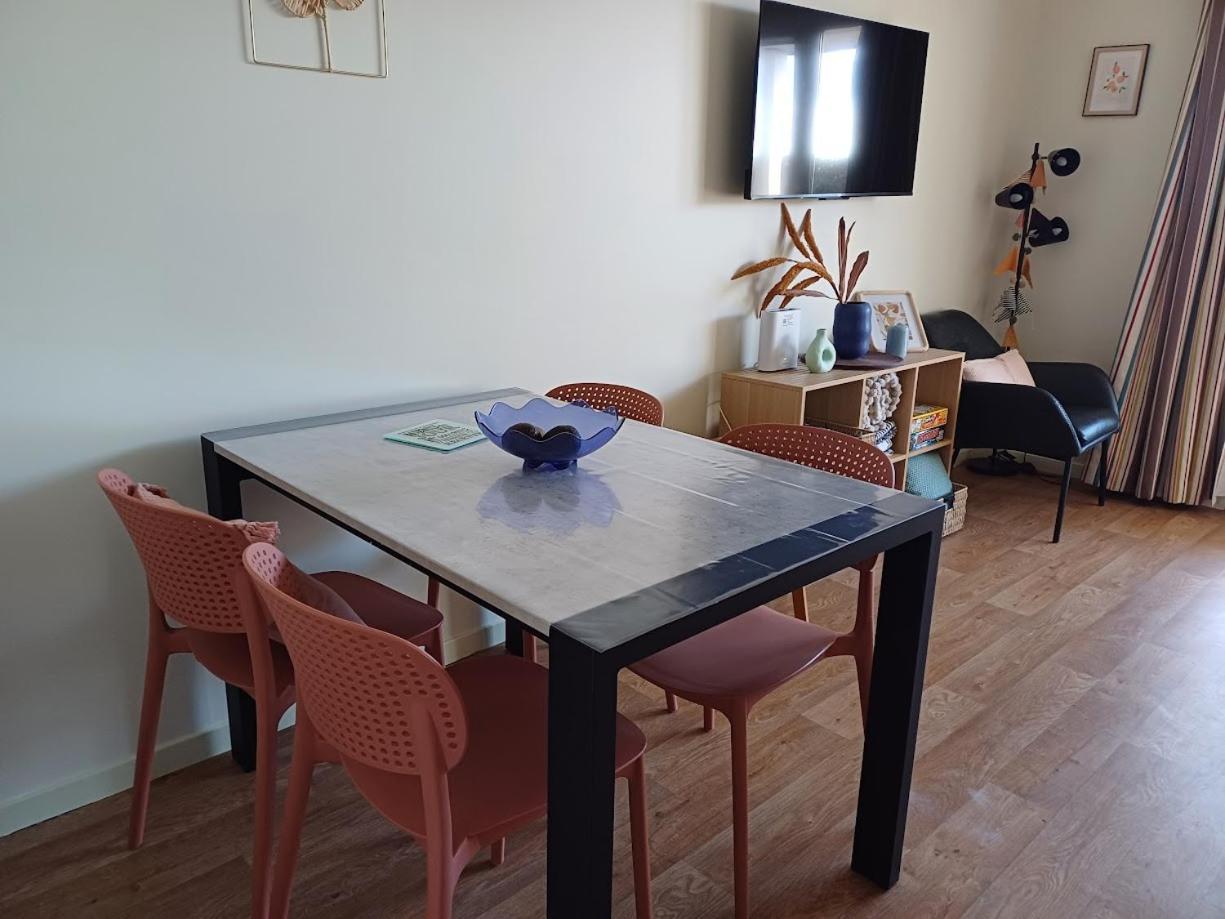 Le 501 F2 De Plain-Pied Avec Terrasse Apartment Courseulles-sur-Mer Bagian luar foto